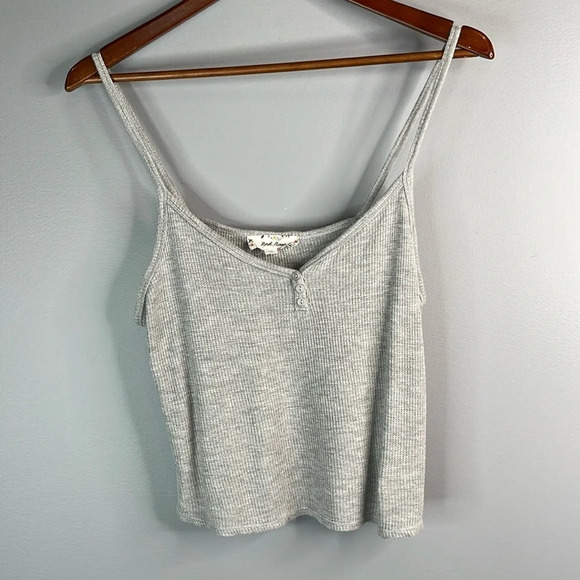 PINK ROSE Grey Waffle Knit Cropped Tank Top Flowy Decorative Buttons Size M - Picture 10 of 10